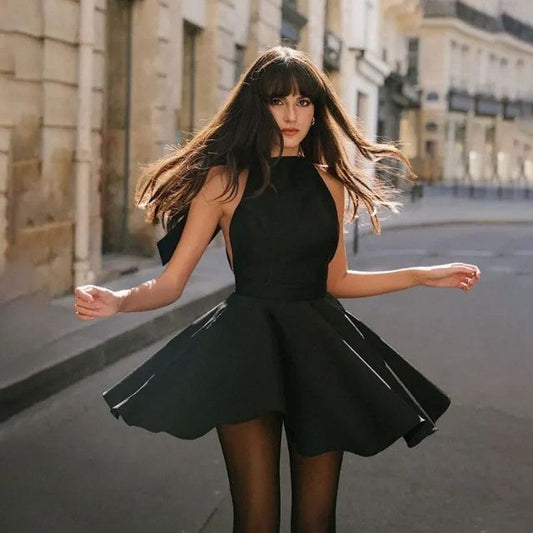 Catalina | Schickes Cocktailkleid aus Satin mit ausgestelltem Schnitt