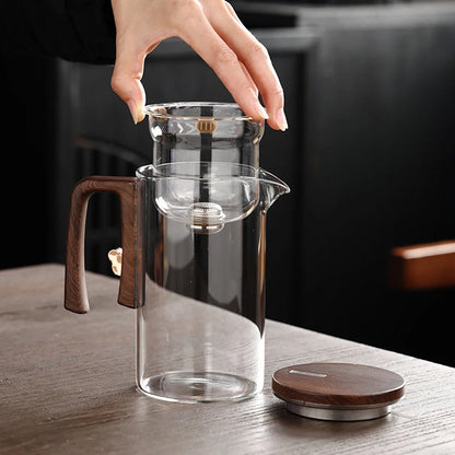 Teekanne aus hitzebeständigem Glas