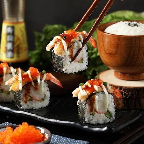 Sushi-Making-Kit: Bereiten Sie Ihr Sushi ganz einfach zu Hause zu