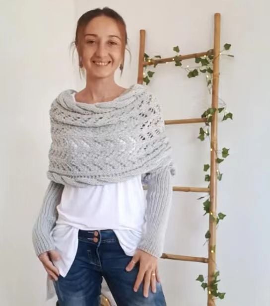 "Lottie™ Eleganter Lagen-Komfortschal" could be rewritten as "Lottie™ Stilvoller Lagen-Komfortschal".