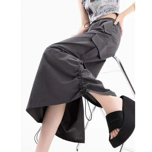 Emma | Y2K Streetwear: Amerikanischer Retro-Cargo-Rock für Frauen