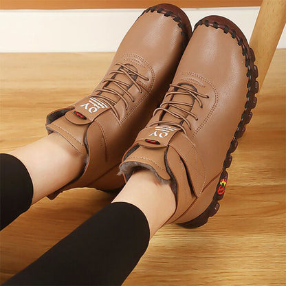 Warm und stylisch – Plüsch-Winterstiefel aus Leder
