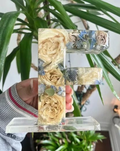 FloraGlow™ | Handgemachte florale Nachtlampe für eine traumhafte Atmosphäre