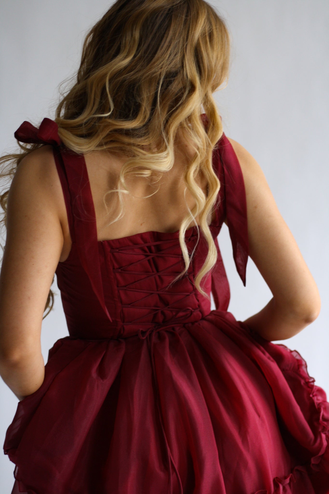 Siena Kleid in leuchtendem Scharlachrot