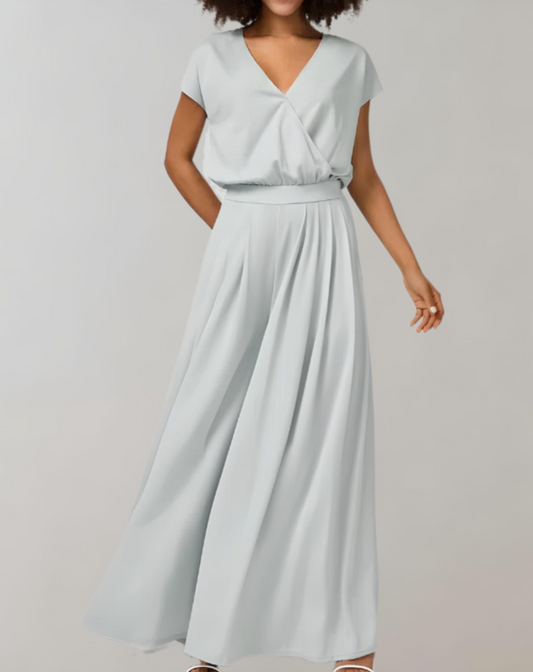 Maeve | Fließendes Maxikleid mit kurzen Ärmeln, Seitentasche mit Rüschen und V-Ausschnitt