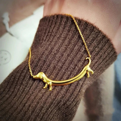 LILOU – Dackel-Halskette in  Silber und gold