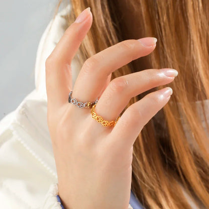 OVA – Verstellbarer Pfotenabdruck-Ring aus  Silber und gold