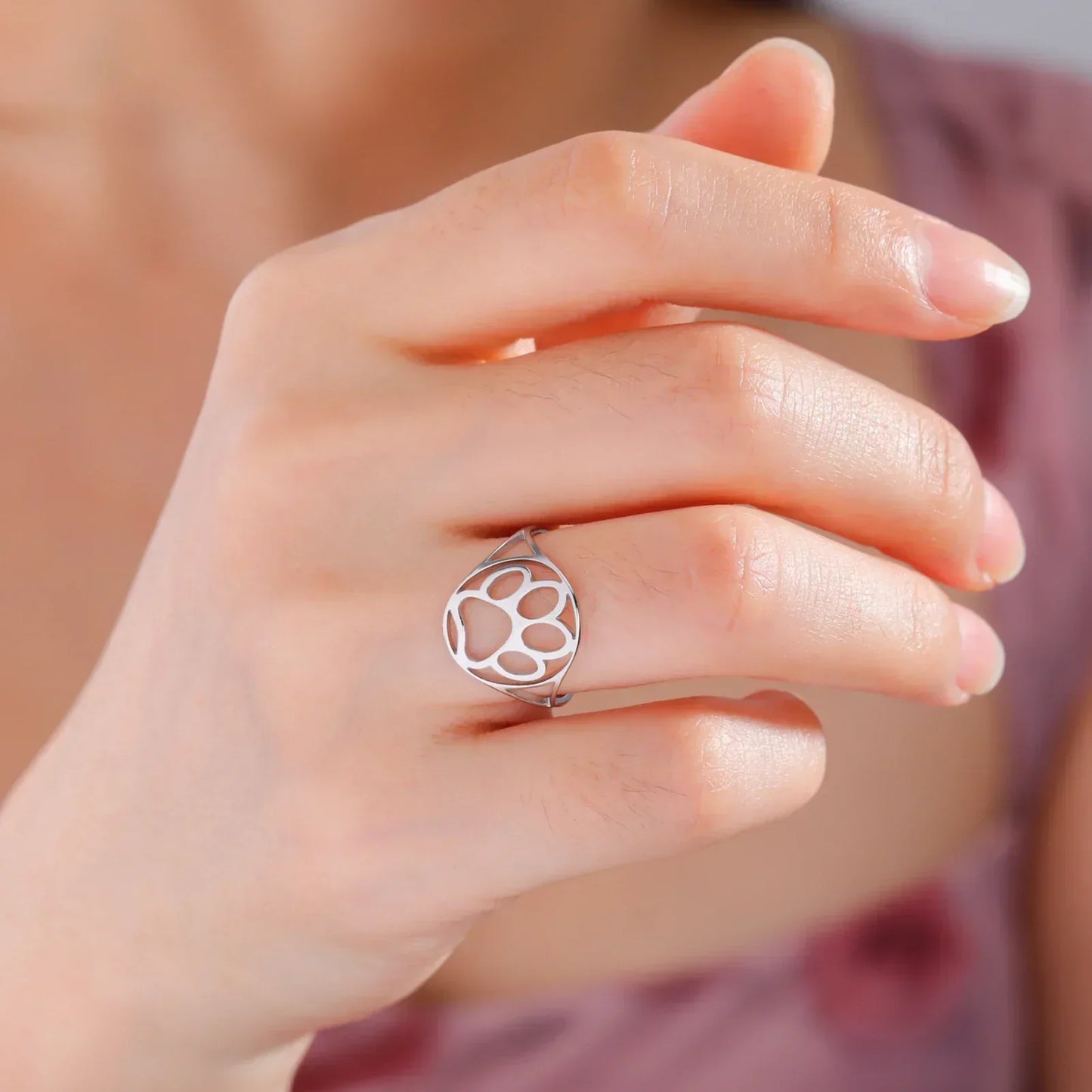 PAWLA – Offener Gold und silber ring mit Pfotenmotiv