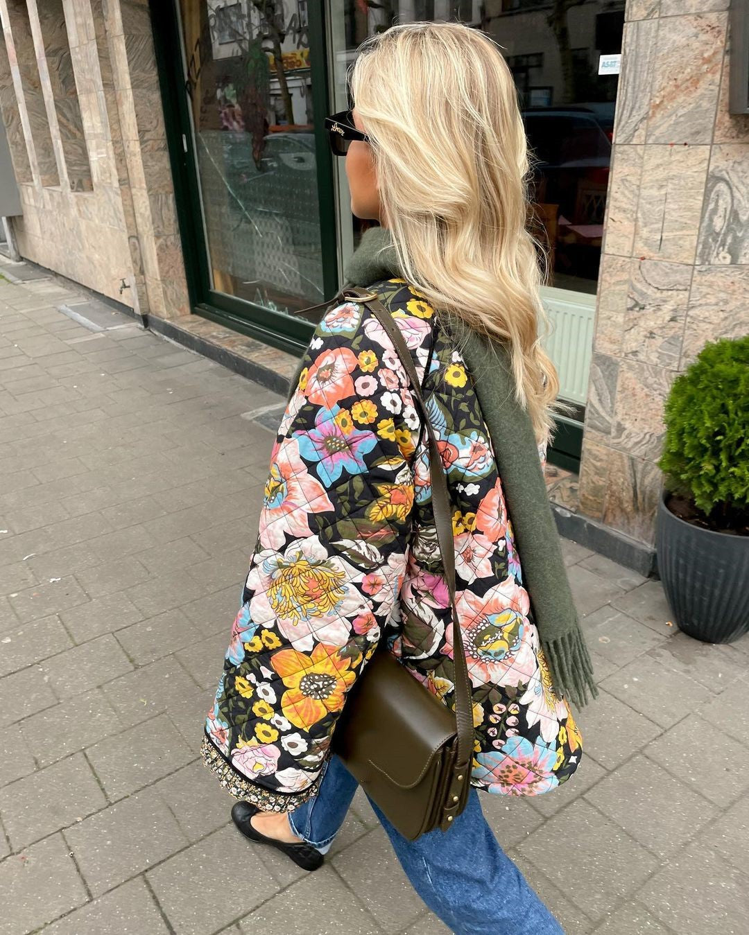 Dalina - Vorgebundene Blumenmuster-Jacke