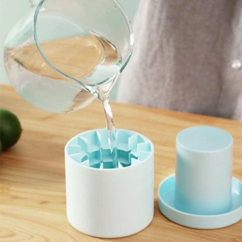 1+1 GRATIS | FrozenIce™ - Tragbarer Silikon-Eiswürfelbereiter mit Deckel