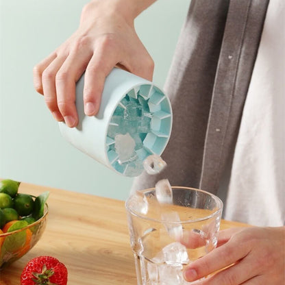 1+1 GRATIS | FrozenIce™ - Tragbarer Silikon-Eiswürfelbereiter mit Deckel