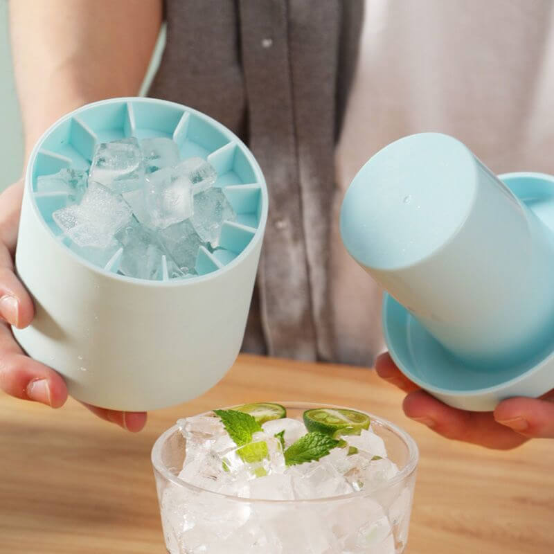 1+1 GRATIS | FrozenIce™ - Tragbarer Silikon-Eiswürfelbereiter mit Deckel