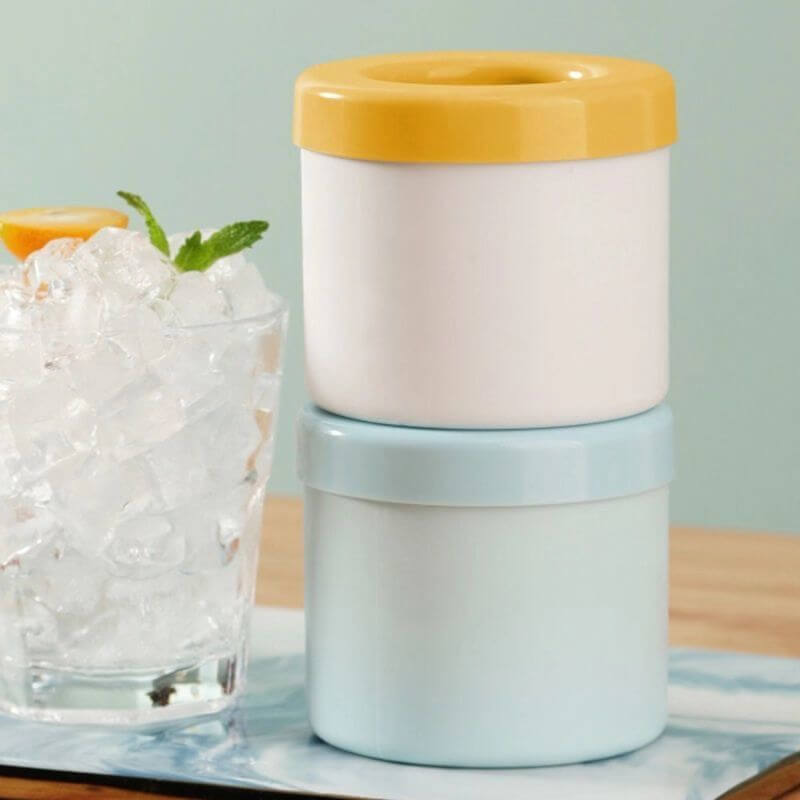 1+1 GRATIS | FrozenIce™ - Tragbarer Silikon-Eiswürfelbereiter mit Deckel