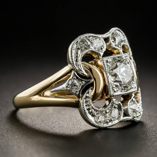 Goldring mit Zirkonia im Vintage-Stil
